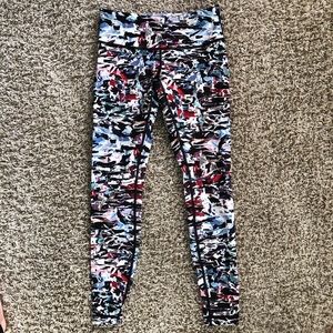 Lululemon wunder under